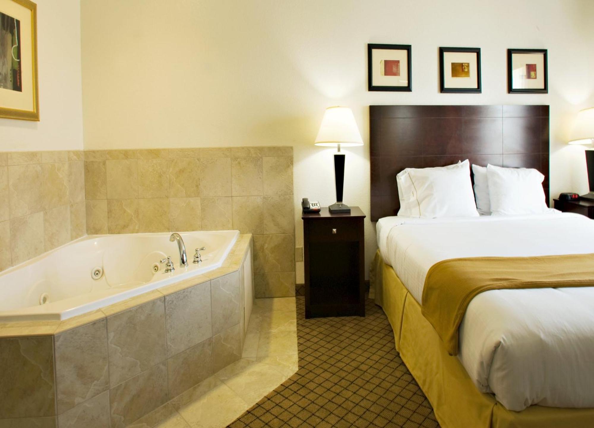 Holiday Inn Express Childress By Ihg Zewnętrze zdjęcie