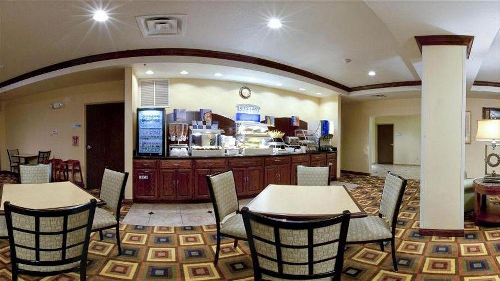 Holiday Inn Express Childress By Ihg Zewnętrze zdjęcie