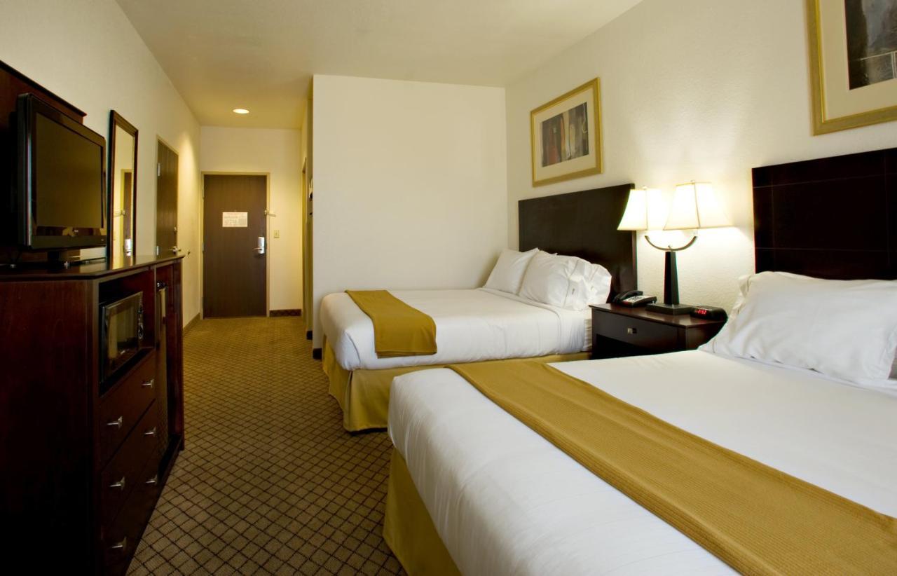 Holiday Inn Express Childress By Ihg Zewnętrze zdjęcie